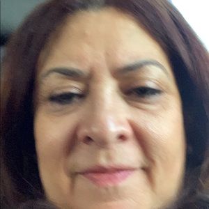 Meet your Posher, Zenia